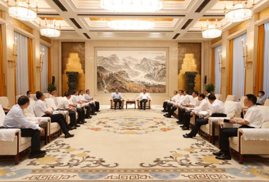 湖北省委書記應(yīng)勇、省長王曉東會見國家電網(wǎng)董事長、黨組書記毛偉明