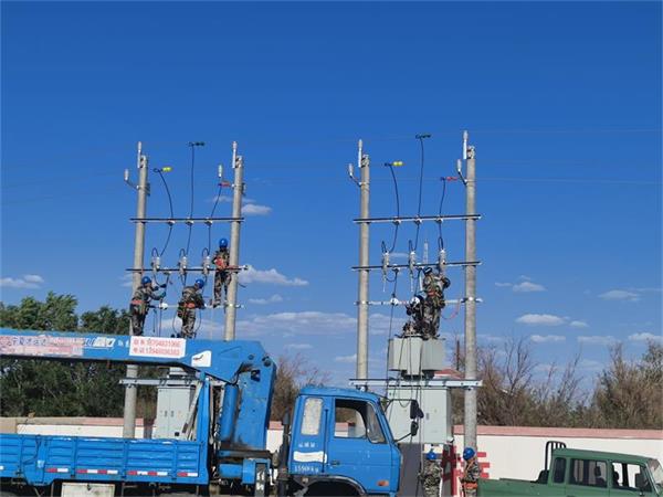 阿拉善電業(yè)局烏力吉供電分局 戍守邊防，電力護航