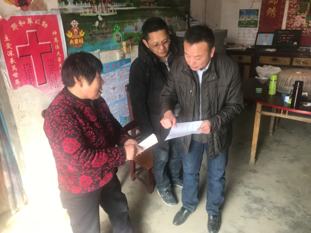 張紅軍：用真心，換真情，扶真貧