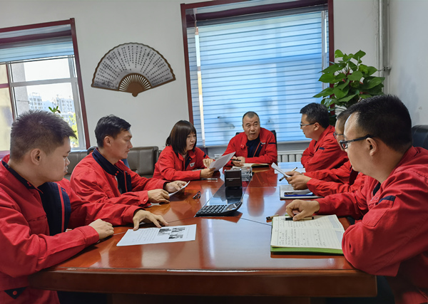 烏海電業(yè)局千里山分局：修訂宣貫班組標(biāo)準(zhǔn)，促進(jìn)班組有序發(fā)展