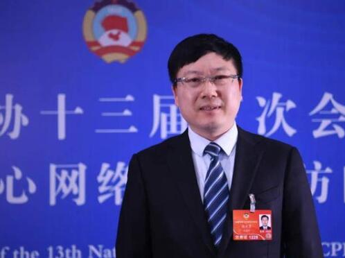 【兩會(huì)】云南聯(lián)通總經(jīng)理張?jiān)朴拢喊l(fā)揮通信央企數(shù)字經(jīng)濟(jì)發(fā)展主力軍作用，推進(jìn)5G公眾應(yīng)用健康發(fā)展