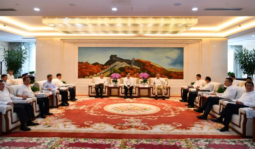 國(guó)家電投與中國(guó)建材集團(tuán)、中國(guó)鐵建舉行三方會(huì)談
