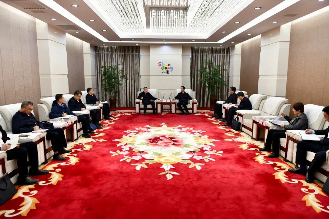 大唐山東發(fā)電公司黨委書(shū)記、董事長(zhǎng)趙永力拜會(huì)菏澤市委副書(shū)記、市長(zhǎng)張倫