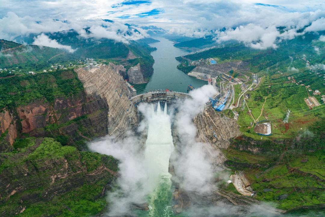 白鶴灘水電站全部機(jī)組投產(chǎn)發(fā)電，世界最大清潔能源走廊全面建成