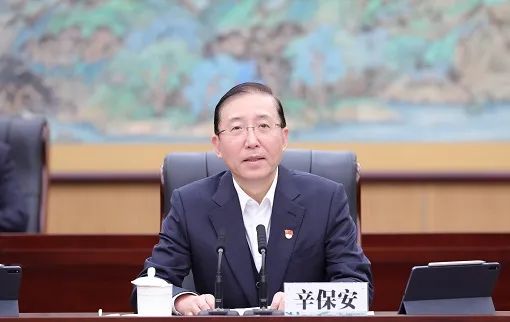 國(guó)家電網(wǎng)公司黨組書(shū)記、董事長(zhǎng)辛保安宣講黨的二十大精神