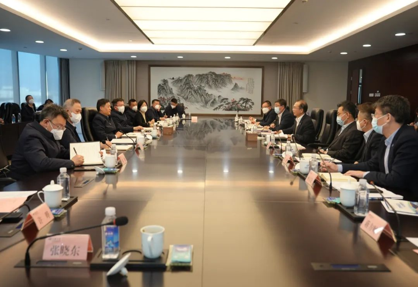 華電集團(tuán)黨組書記、董事長(zhǎng)江毅會(huì)見東方電氣黨組書記、董事長(zhǎng)俞培根