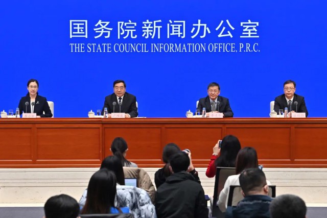 國家發(fā)改委：健全多能互補(bǔ)綜合應(yīng)急調(diào)度機(jī)制，推動風(fēng)、光發(fā)電多發(fā)滿發(fā)