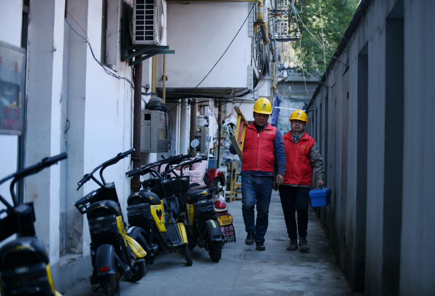 國(guó)網(wǎng)余姚市供電公司：“點(diǎn)亮黑樓道2.0”，借“光”照亮居民歸家路