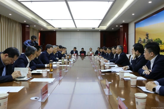 中國電建黨委副書記、總經(jīng)理王斌與酒泉市主要領(lǐng)導(dǎo)會談