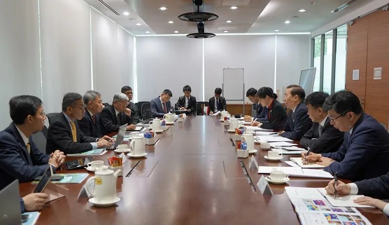 辛保安會見新加坡能源市場管理局董事局主席林承毅，新加坡能源集團董事會主席梁慧玲、總裁黃天源