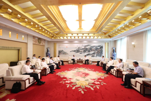 中國電建黨委副書記、總經(jīng)理王斌與山東省委常委、煙臺市委書記江成會談