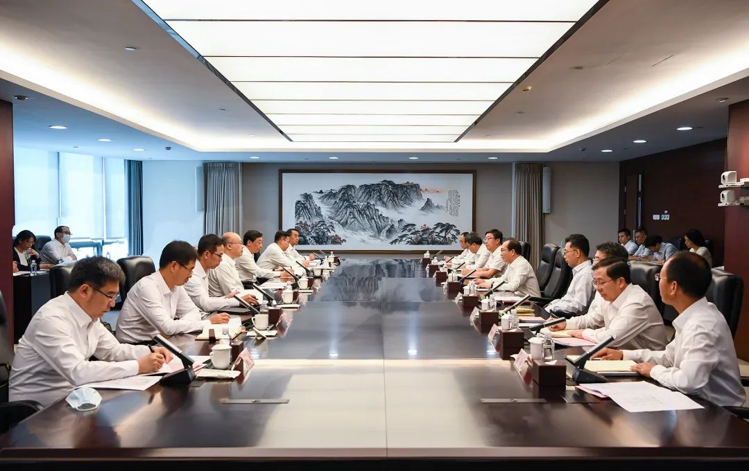 華電集團黨組書記、董事長江毅與河北省委副書記、省長王正譜舉行會談