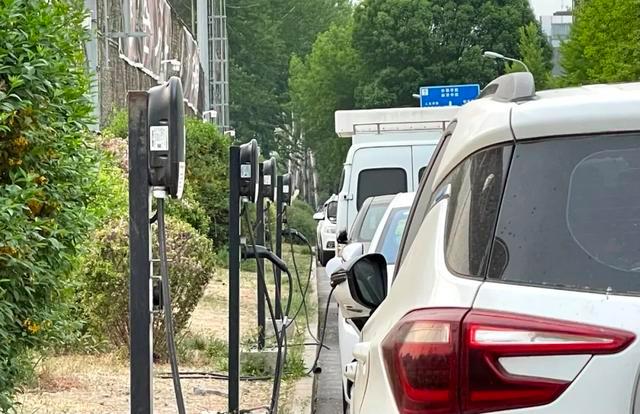 充電站費用漲價，新能源車的韭菜終于成熟了?