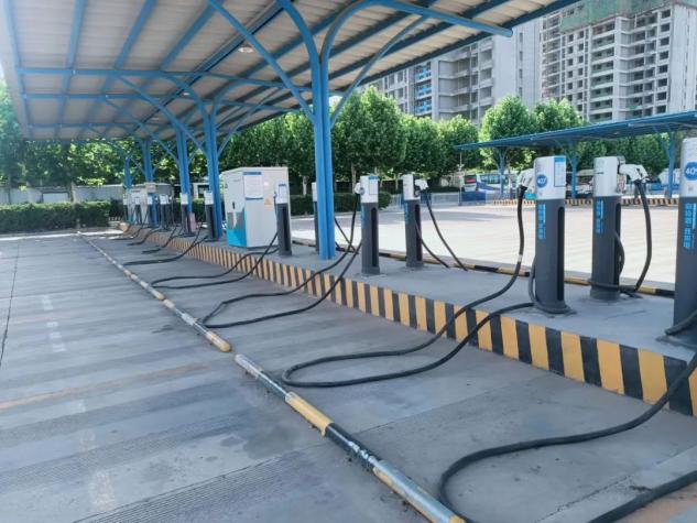 即日起，聊城汽車總站充電樁對外開放啦!