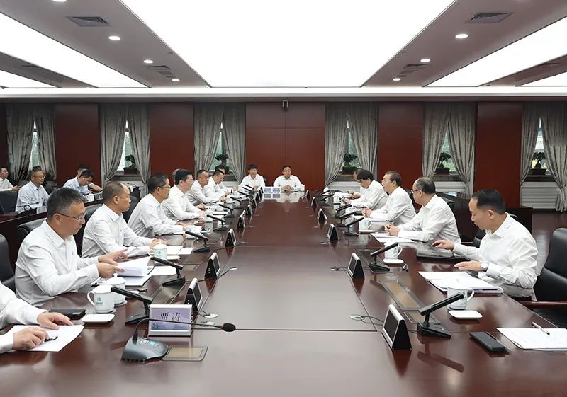 國家電網(wǎng)董事長(zhǎng)、黨組書記辛保安赴國網(wǎng)新疆電力調(diào)研