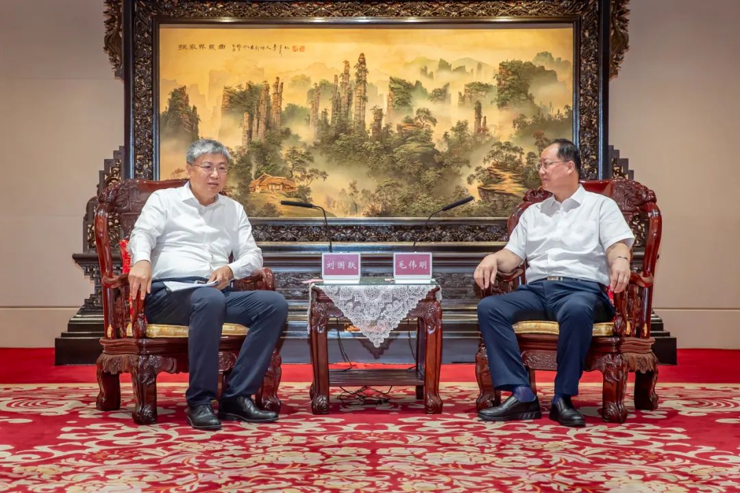 國(guó)家能源集團(tuán)黨組書記、董事長(zhǎng)劉國(guó)躍拜會(huì)湖南省委副書記、省長(zhǎng)毛偉明