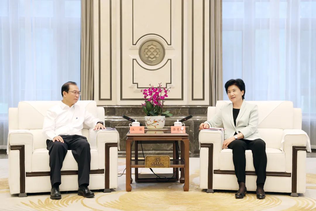 華電集團黨組書記、董事長江毅拜會黑龍江省委副書記、省長梁惠玲
