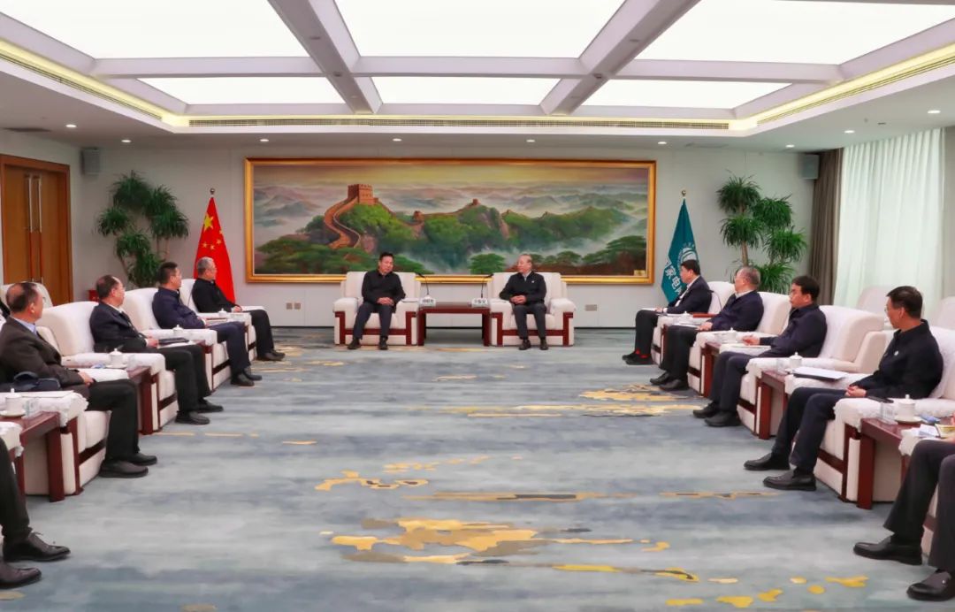 劉明勝、栗寶卿與國家電網(wǎng)董事長辛保安、總經(jīng)理張智剛會談