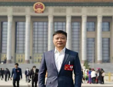 【兩會好聲音】全國人大代表、小鵬汽車董事長何小鵬：探索限定場景無人駕駛法規(guī)，助力車網(wǎng)融合和低空經(jīng)濟騰飛