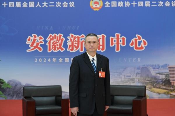 程韜代表：支持引入新質(zhì)生產(chǎn)力，鼓勵(lì)新能源商用車(chē)發(fā)展