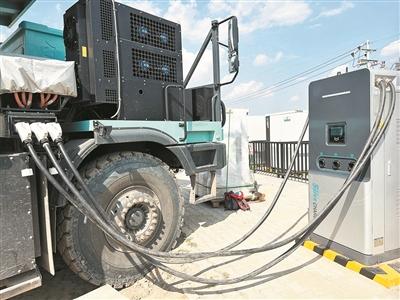 “1分鐘30度”，新能源重卡充電提速