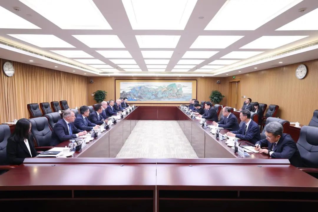 張智剛會見日立能源總裁方秦、候任總裁沈瑞博