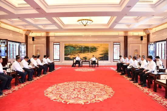 中國電建副總經(jīng)理王小軍與廣州市委常委，市政府黨組副書記、常務(wù)副市長陳杰會(huì)談
