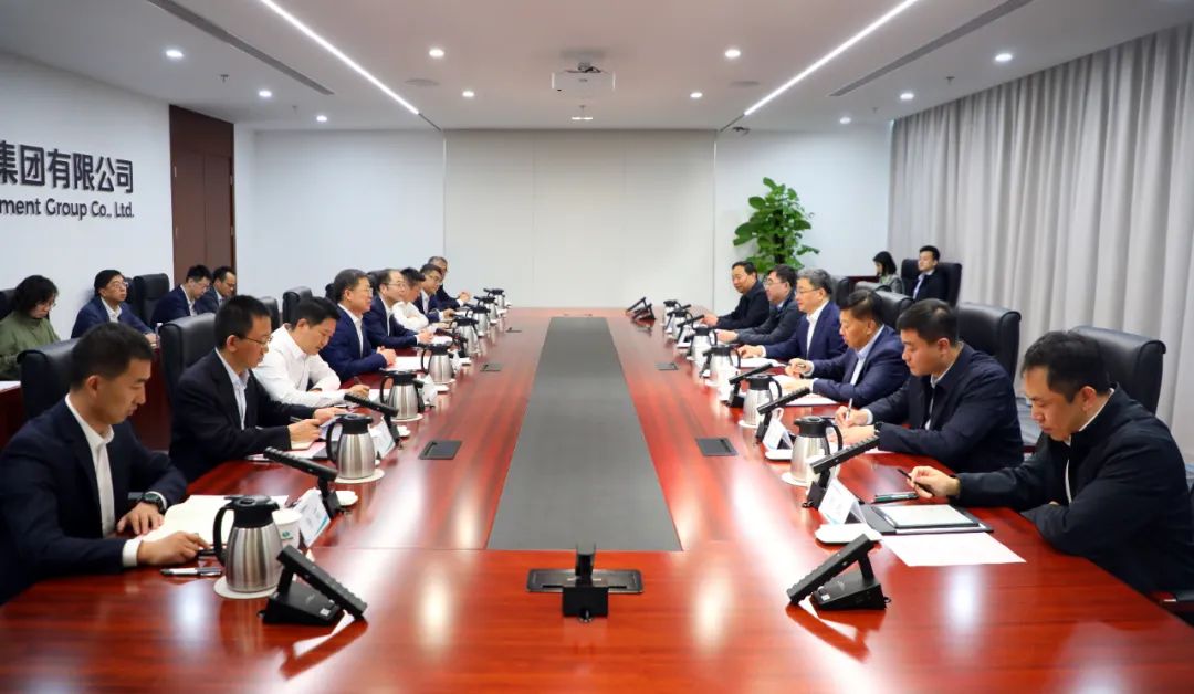 中國電氣裝備黨委書記、董事長李洪鳳會見濟(jì)南市委副書記、市長于海田