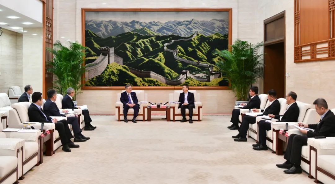 大唐集團(tuán)黨組書記、董事長鄒磊與日立制作所取締役會長東原敏昭會談