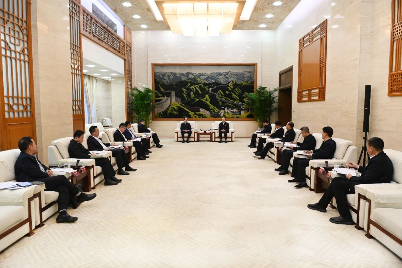 大唐集團(tuán)黨組書記、董事長鄒磊與中國電建黨委書記、董事長丁焰章會談