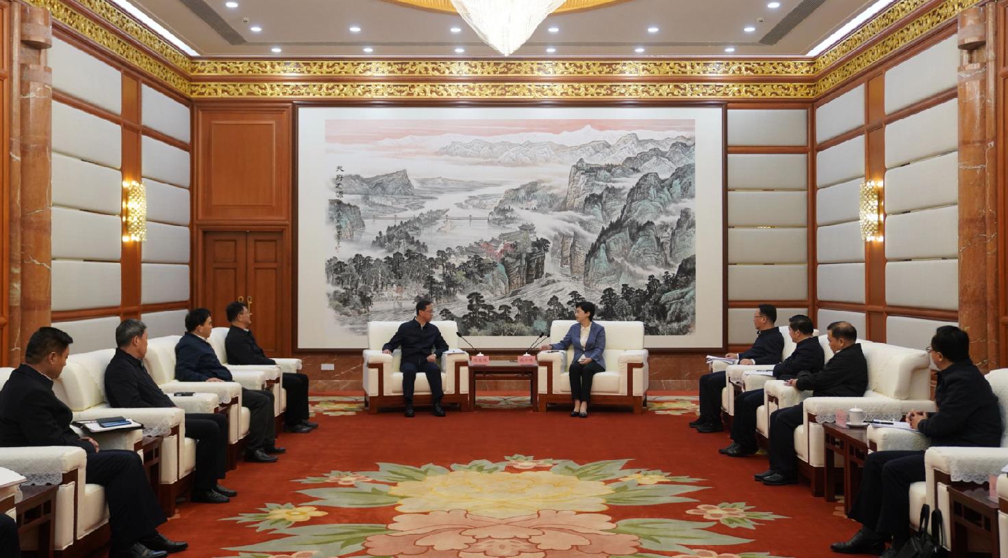 中國安能集團(tuán)黨委書記、董事長陳奕輝拜會四川省委副書記、省長施小琳