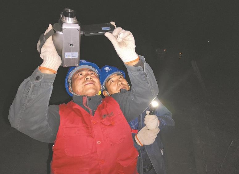 青海貴南縣：零下15攝氏度，冬夜巡檢保供電