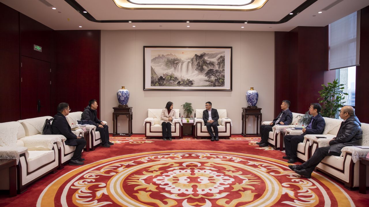 華電上海公司黨委書(shū)記顧金芳會(huì)見(jiàn)國(guó)家能源局華東監(jiān)管局黨組成員、副局長(zhǎng)朱曉艷