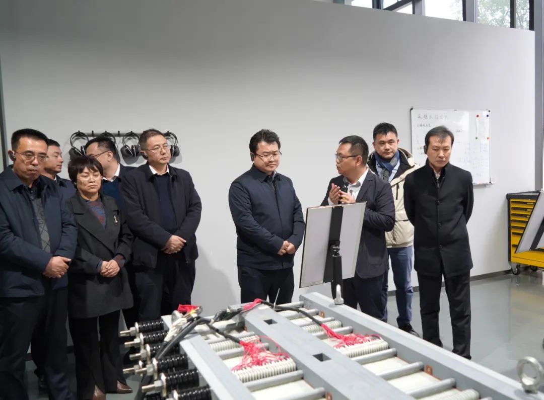 慶陽市委常委、西峰區(qū)委書記孔衛(wèi)濤一行考察寰泰儲能